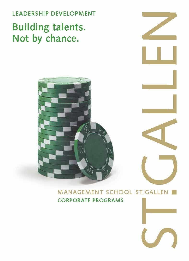 Deckblatt der Broschüre «Leadership Development» der Management School St.Gallen mit modernem Design und Logo.