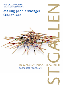 Deckblatt der Broschüre «Personal Coaching & Executive Sparring» der Management School St.Gallen mit modernem Design und Logo.