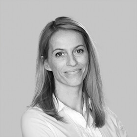 Porträt von Magdalena Pertgen, erfahrener Coach und Programmdirektorin Virtual Education an der Management School St.Gallen. 