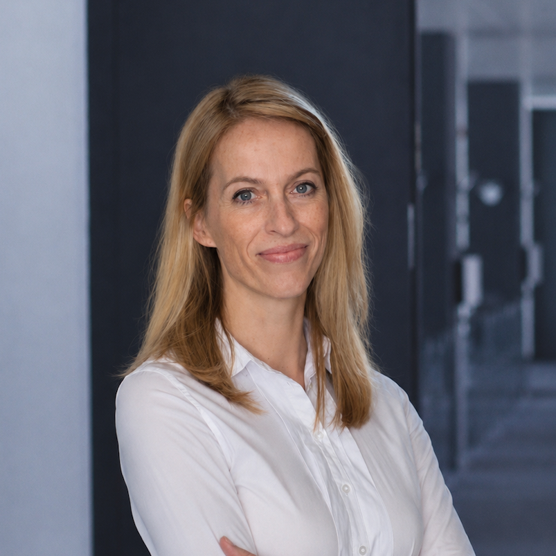 Porträt von Magdalena Pertgen, erfahrener Coach und Programmdirektorin Virtual Education an der Management School St.Gallen. 