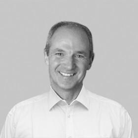 Porträt von Sebastian Marshall, erfahrener Coach und Programmdirektor International Management Education bei der Management School St.Gallen. 