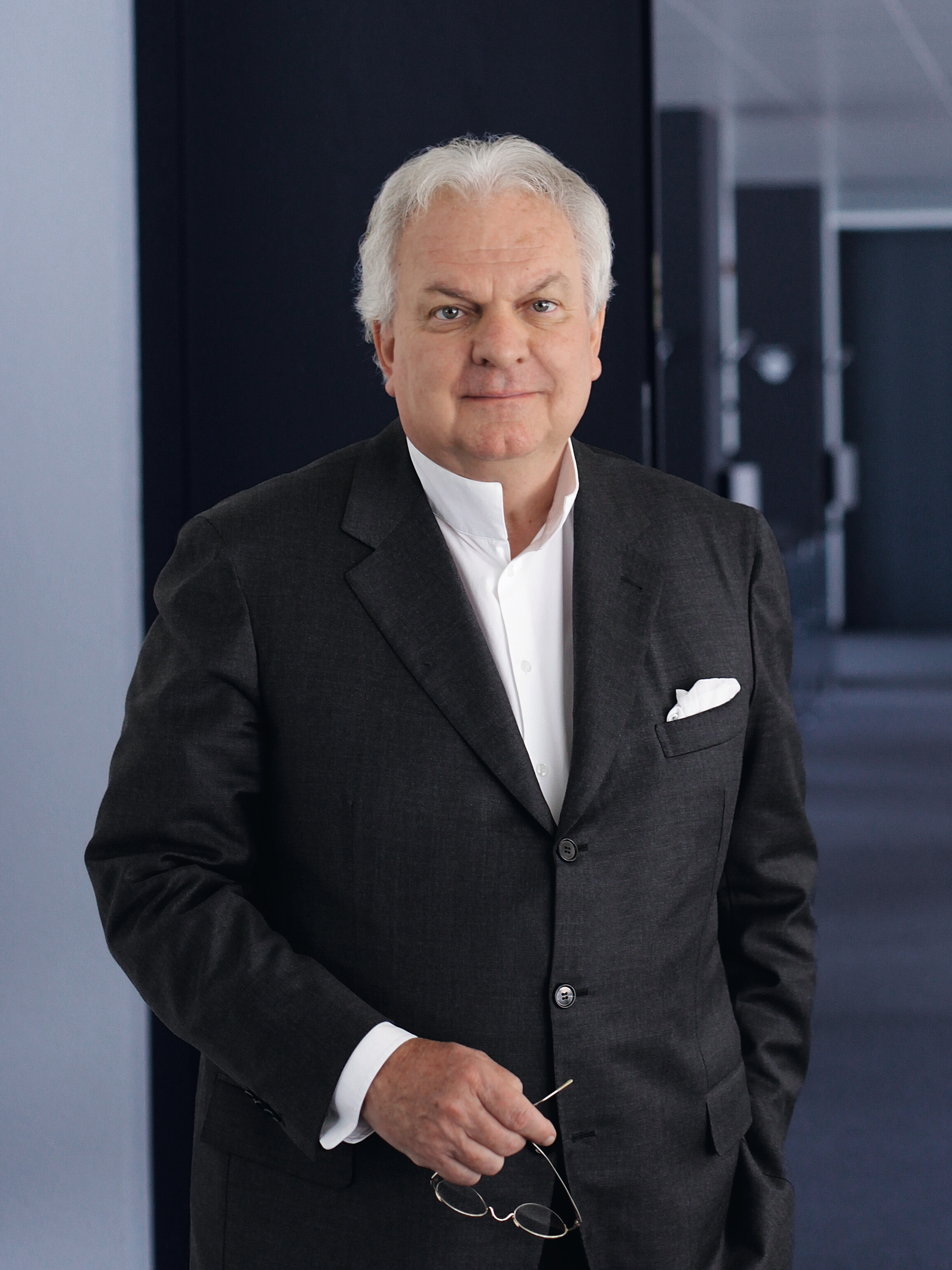 Portrait von Mac Rohrbach, CEO der Management School St.Gallen Ansprechpartner für Publikationen.