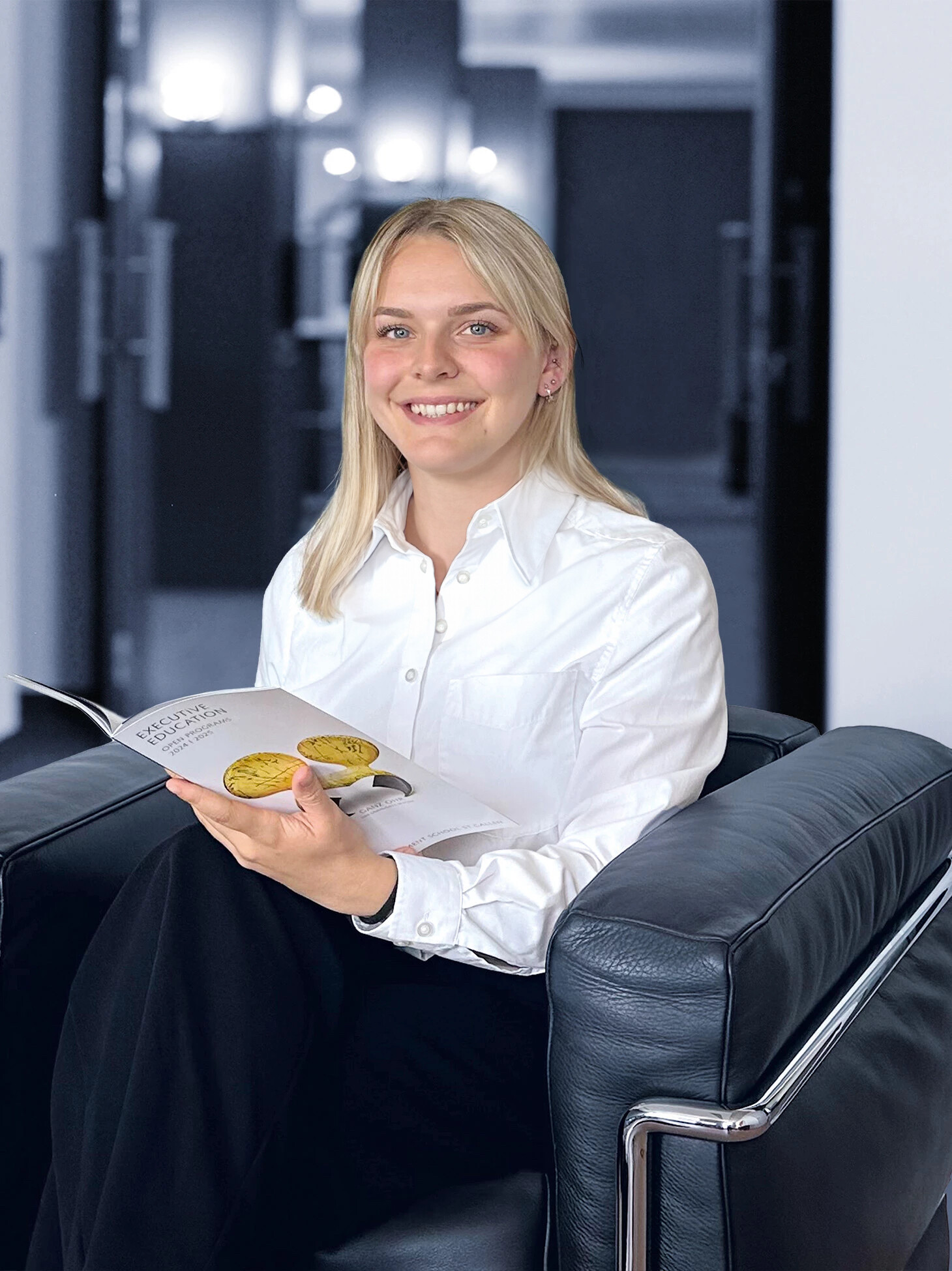 Portrait von Kathrin Wahl, Ansprechpartnerin für Marketing und IT bei der Management School St.Gallen.