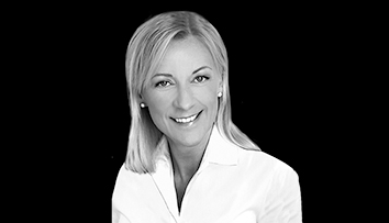 Portrait von Dr. Doris Kappe, Autorin der Denkpausen-Podcasts der Management School St.Gallen.