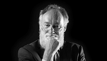 Portrait von Prof. Dr. Peter Kruse, Autor der Denkpausen-Podcasts der Management School St.Gallen.